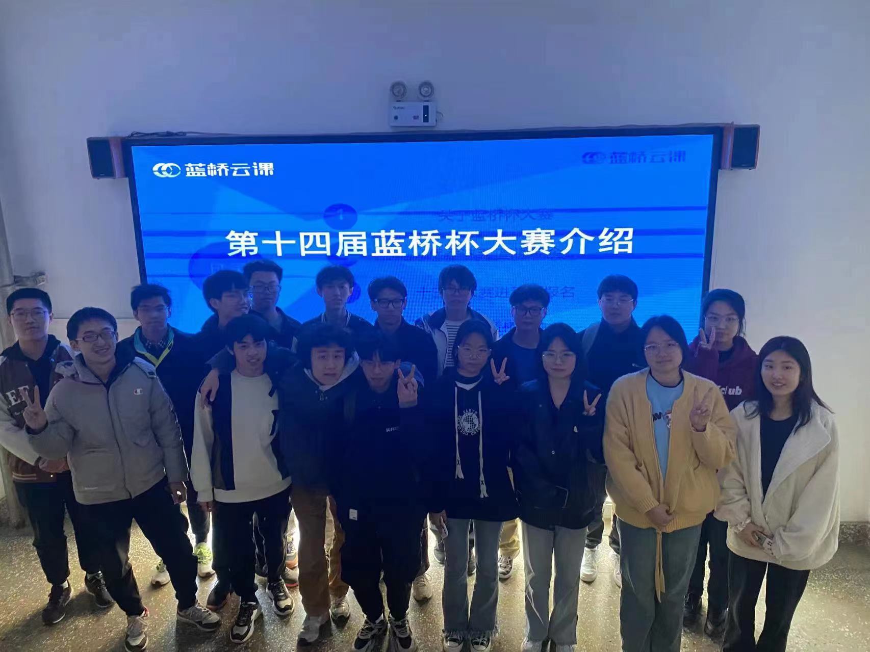 b677cc6543a14784a3f1f9e3cb62b66f.jpg b677cc6543a14784a3f1f9e3cb62b66f.jpg